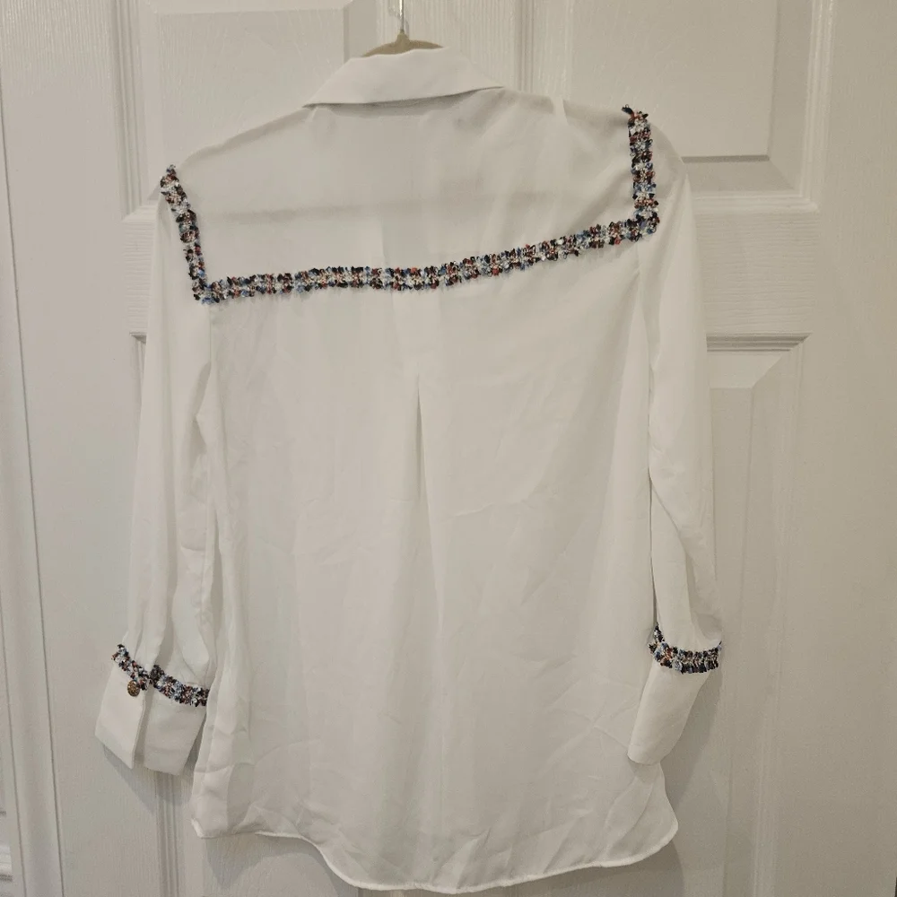🔥NWT Zara embellished, textured, white blouse size XS